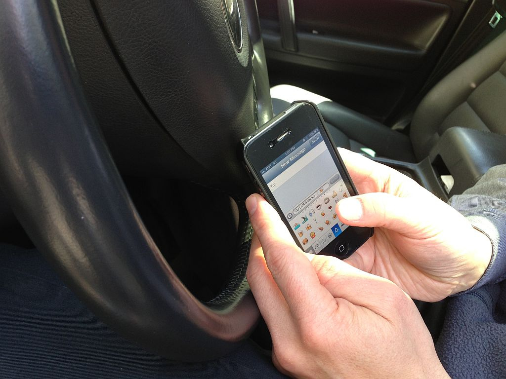 distracted driving, driving safety