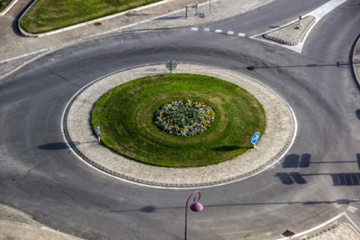 roundabout safety, roundabouts